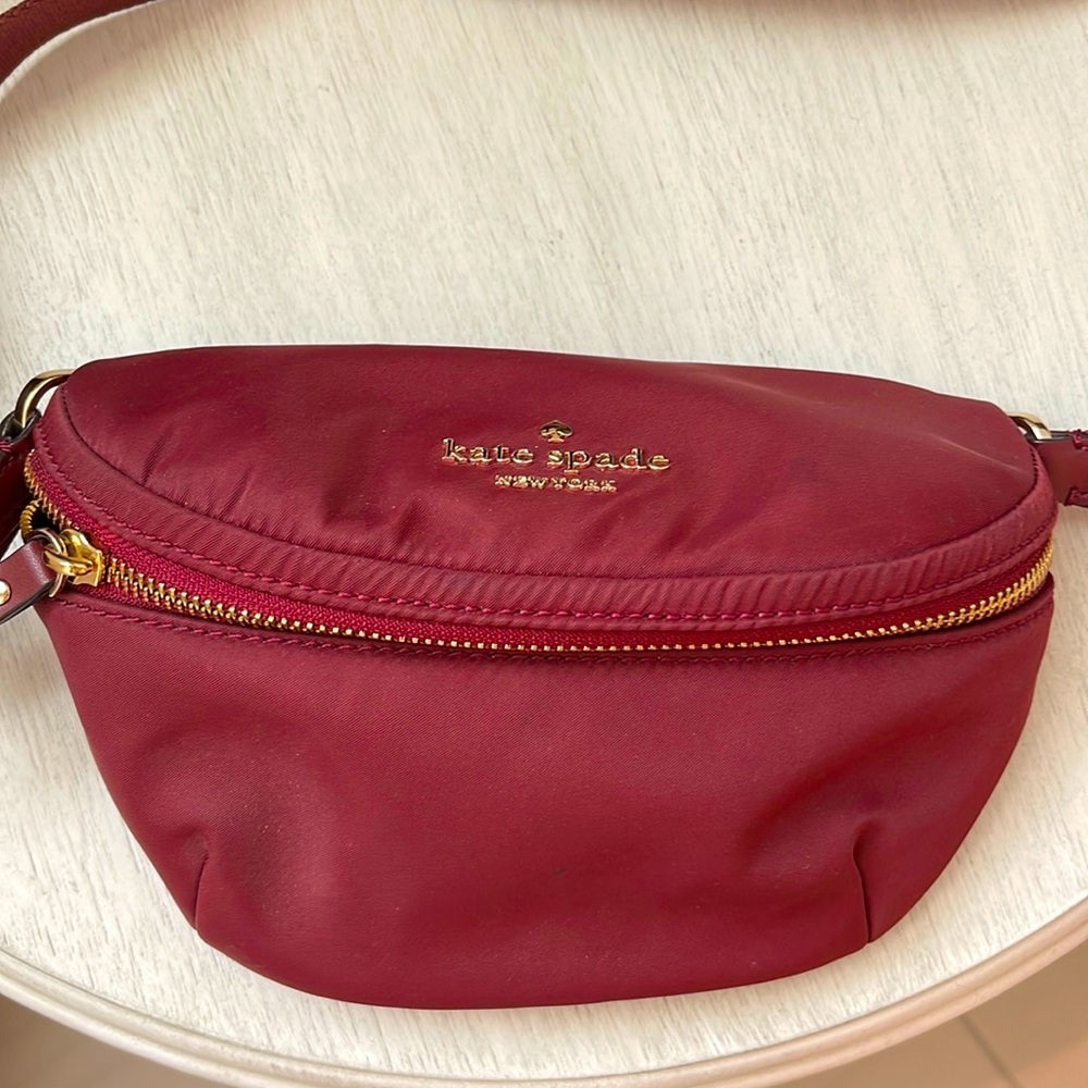Kate spade wine fannybag